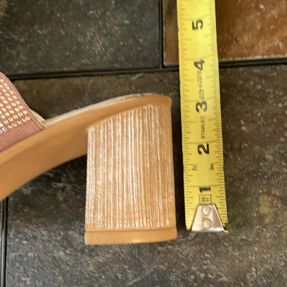 ONEX Style Perla elegant slides w/ rhinestones size 10 (40) blush beige color - Picture 8 of 9